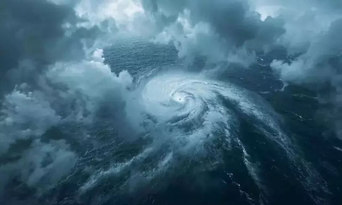 বঙ্গোপসাগরে ঘূর্ণিঝড় ‘মোন্থা’, সমুদ্রবন্দরগুলোতে সতর্কতা